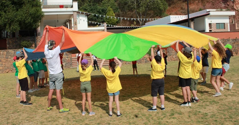 beneficios de los campamentos escolares